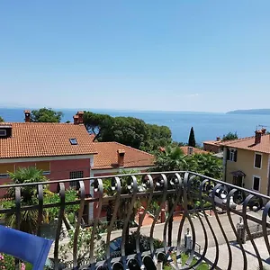 https://villa-niki-lovran.in-istria.net